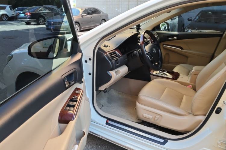 Used Toyota Camry 2012 2.5G Luxury Edition Driver Seat