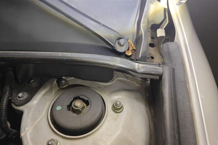Used Toyota Camry 2012 Junrui 2.0S Radiant Edition Engine Bay Left