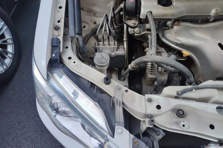 Used Toyota Camry 2012 Junrui 2.0S Radiant Edition Engine Bay Right