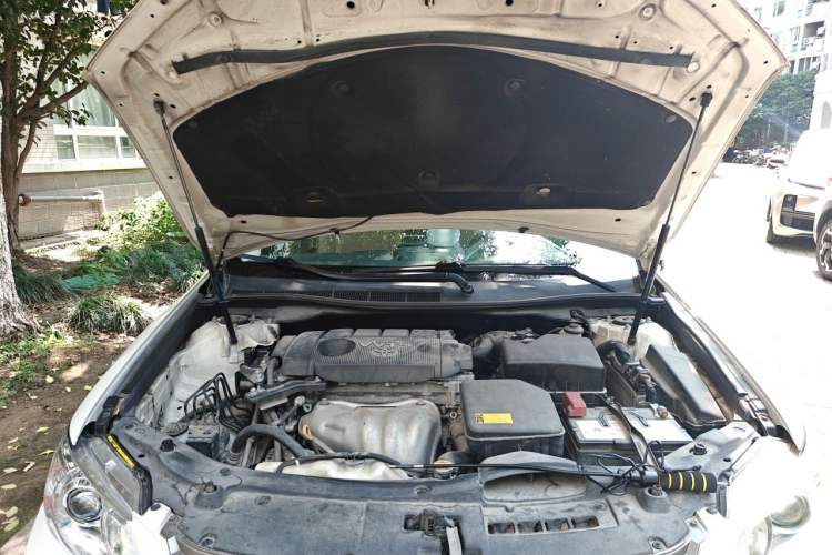 Used Toyota Camry 2012 2.5G Luxury Edition Engine Bay
