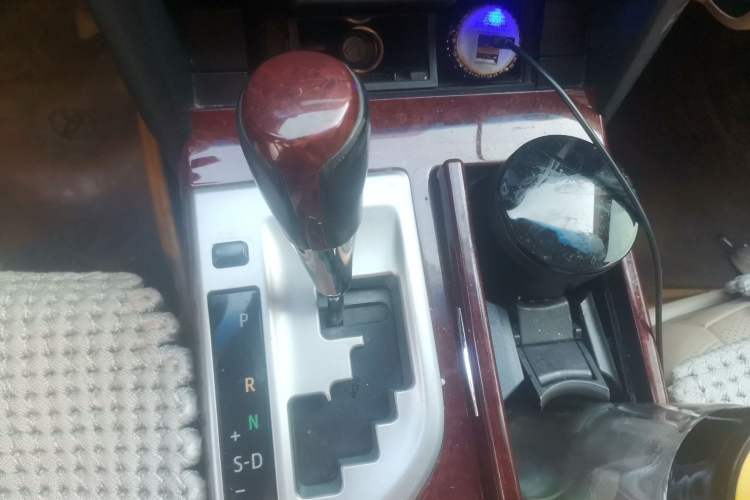 Used Toyota Camry 2012 2.5G Luxury Edition Gear Lever