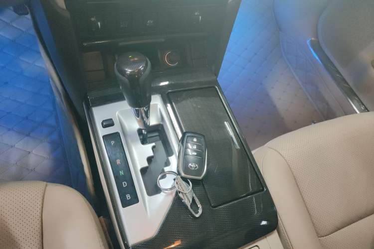 Used Toyota Camry 2012 Luxurious Edition 2.5HG Zunrui Gear Lever