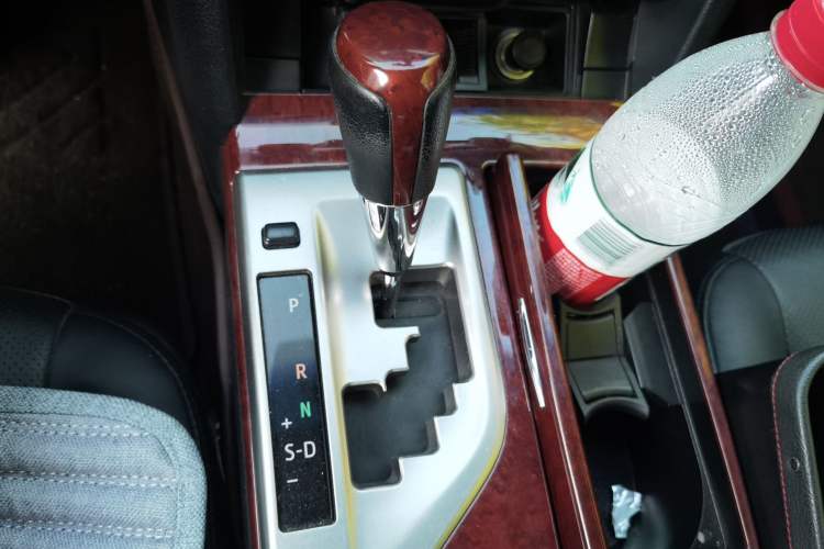 Used Toyota Camry 2012 2.5G Luxury Edition Gear Lever