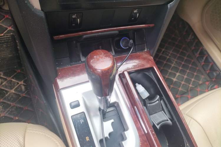 Used Toyota Camry 2012 2.5G Luxury Edition Gear Lever