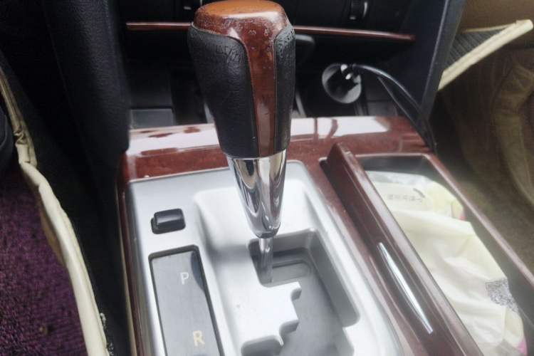 Used Toyota Camry 2012 2.5G Luxury Navigation Edition Gear Lever