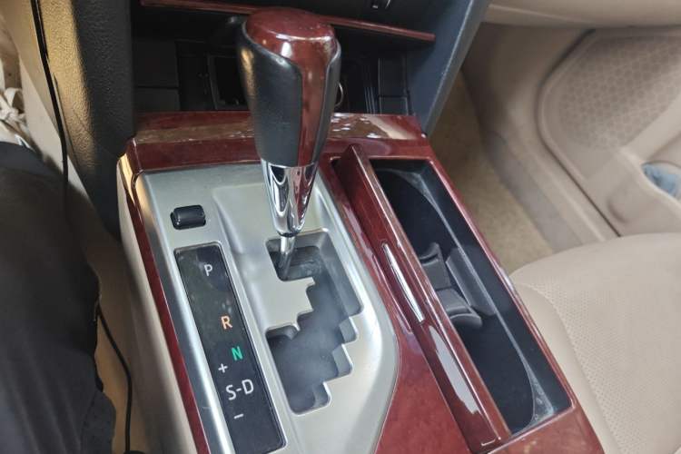 Used Toyota Camry 2012 2.5G Luxury Edition Gear Lever