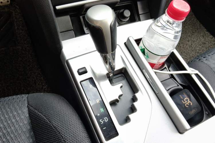 Used Toyota Camry 2012 Junrui 2.0S Radiant Edition Gear Lever