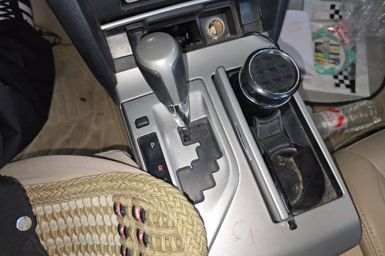 Used Toyota Camry 2012 Junrui 2.0S Radiant Edition Gear Lever