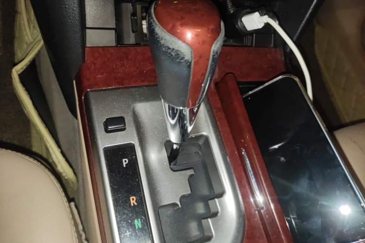 Used Toyota Camry 2012 2.5G Luxury Edition Gear Lever