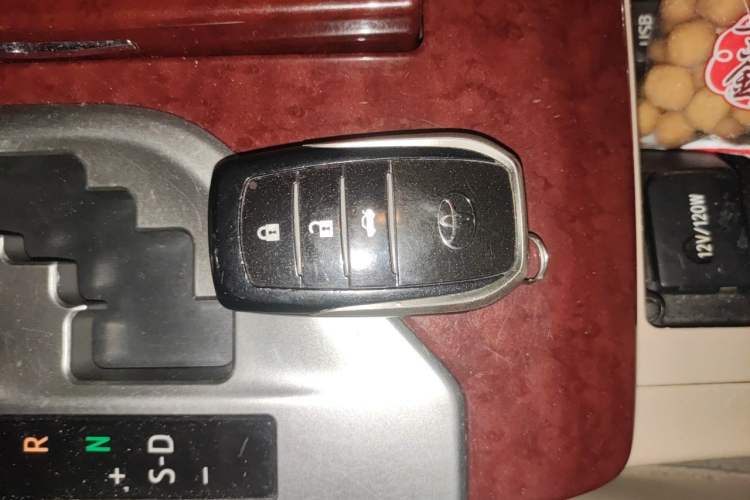 Used Toyota Camry 2012 2.5G Luxury Edition Interior 1