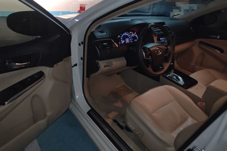 Used Toyota Camry 2012 Luxurious Edition 2.5HG Zunrui Interior 3