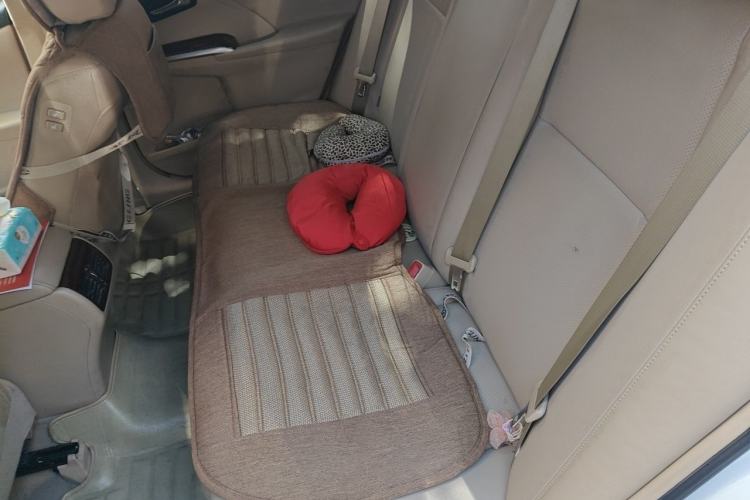 Used Toyota Camry 2012 2.5G Luxury Edition Interior 4