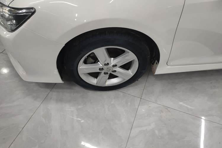 Used Toyota Camry 2012 Junrui 2.0S Radiant Edition Left Front Wheel Hub