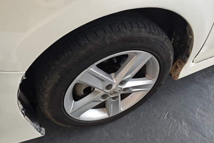 Used Toyota Camry 2012 Junrui 2.0S Radiant Edition Left Front Wheel Hub