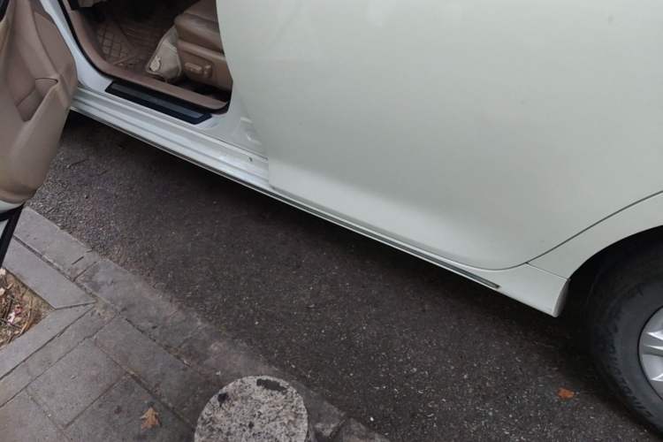 Used Toyota Camry 2012 2.5G Luxury Navigation Edition Left Side Sill