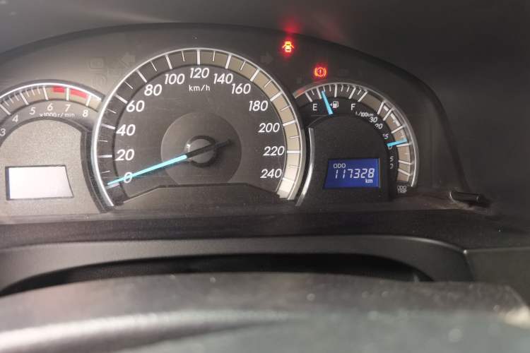 Used Toyota Camry 2012 200G Classic Luxury Edition Odometer Close Up