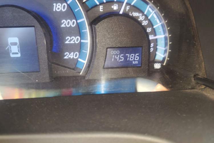 Used Toyota Camry 2012 Luxurious Edition 2.5HG Zunrui Odometer Close Up