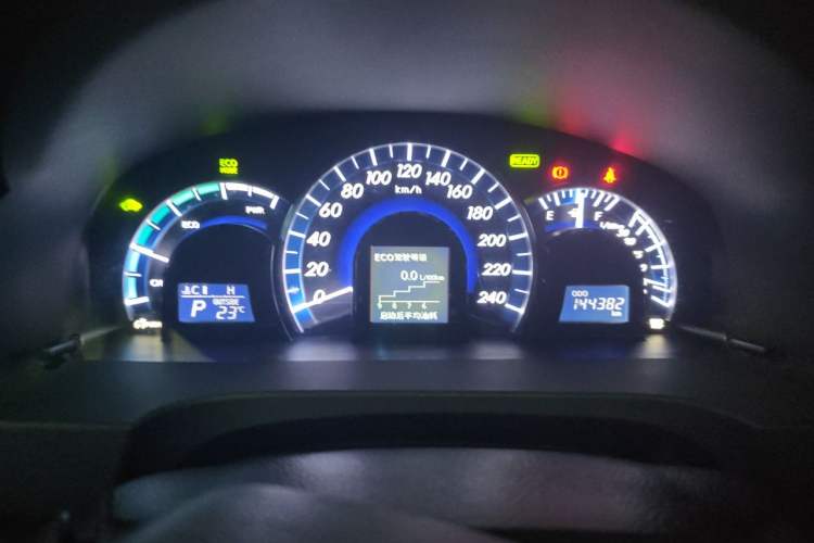 Used Toyota Camry 2012 Luxurious Edition 2.5HG Zunrui Odometer Close Up