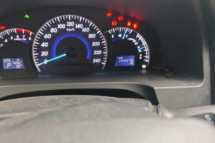 Used Toyota Camry 2012 2.5G Luxury Edition Odometer Close Up