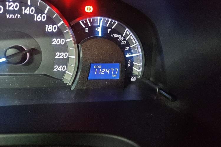 Used Toyota Camry 2012 Junrui 2.0S Radiant Edition Odometer Close Up