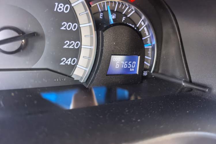 Used Toyota Camry 2012 Junrui 2.0S Radiant Edition Odometer Close Up