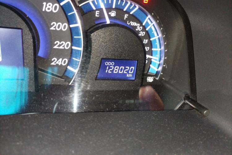 Used Toyota Camry 2012 Luxurious Edition 2.5HG Zunrui Odometer Close Up
