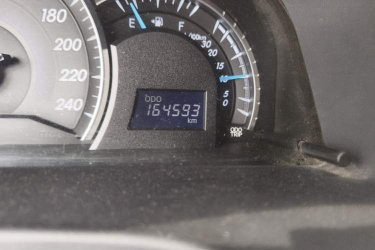 Used Toyota Camry 2012 2.5G Luxury Navigation Edition Odometer Close Up