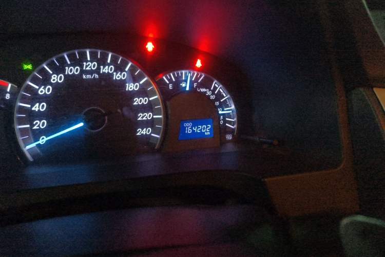 Used Toyota Camry 2012 Junrui 2.0S Radiant Edition Odometer Close Up