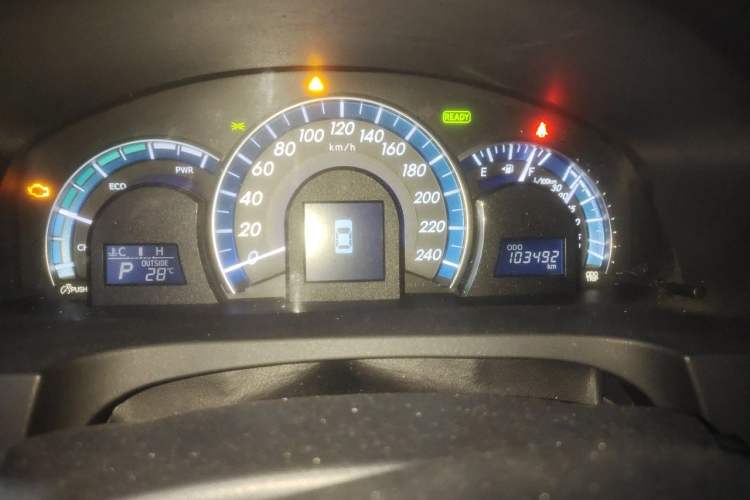 Used Toyota Camry 2012 Luxurious Edition 2.5HG Zunrui Odometer Close Up