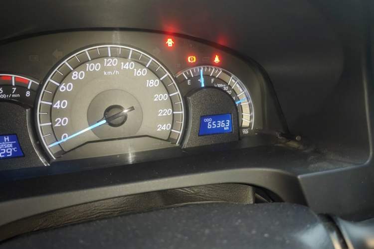 Used Toyota Camry 2012 Junrui 2.0S Radiant Edition Odometer Close Up