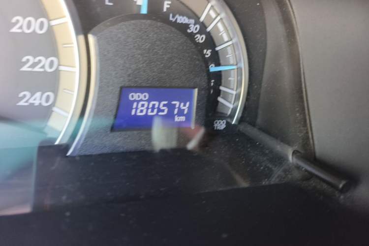 Used Toyota Camry 2012 Junrui 2.0S Radiant Edition Odometer Close Up