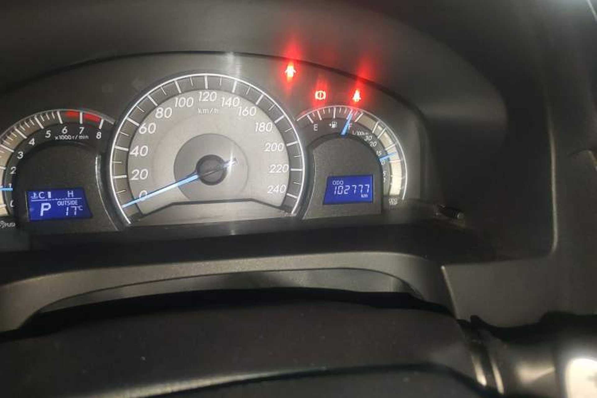 Used Toyota Camry 2012 Junrui 2.0S Radiant Edition Odometer Close Up
