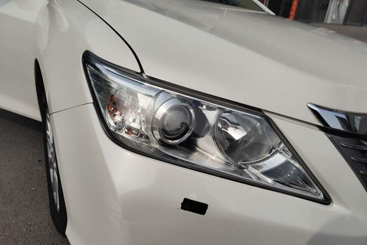 Used Toyota Camry 2012 2.5G Luxury Edition Right Front Headlight