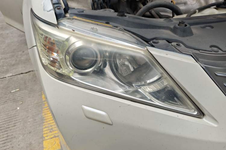 Used Toyota Camry 2012 2.5G Luxury Edition Right Front Headlight