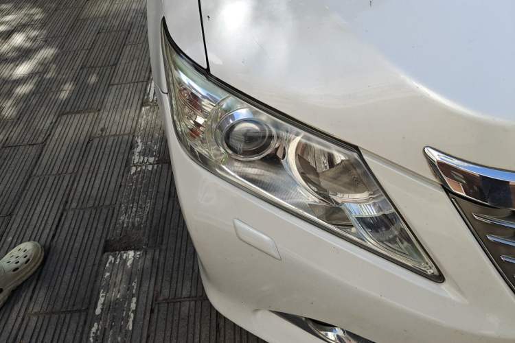 Used Toyota Camry 2012 2.5G Luxury Edition Right Front Headlight
