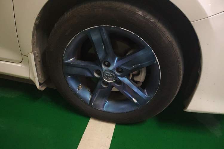 Used Toyota Camry 2012 Junrui 2.0S Radiant Edition Right Front Wheel Hub