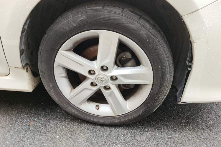 Used Toyota Camry 2012 Junrui 2.0S Radiant Edition Right Front Wheel Hub