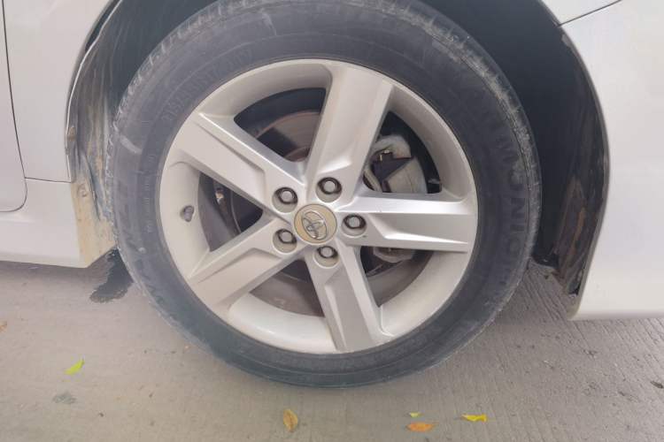Used Toyota Camry 2012 200G Classic Luxury Edition Right Front Wheel Hub