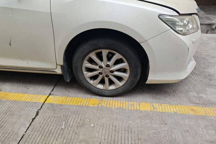 Used Toyota Camry 2012 2.5G Luxury Edition Right Front Wheel Hub