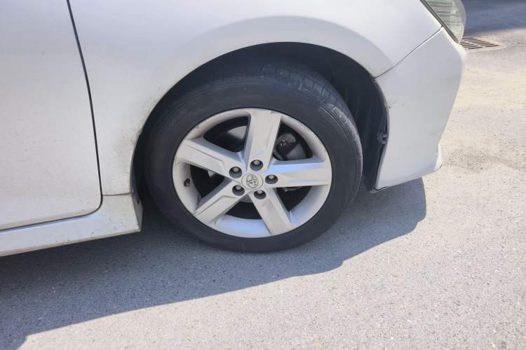Used Toyota Camry 2012 Junrui 2.0S Radiant Edition Right Front Wheel Hub
