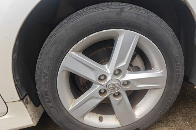 Used Toyota Camry 2012 Junrui 2.0S Radiant Edition Right Front Wheel Hub