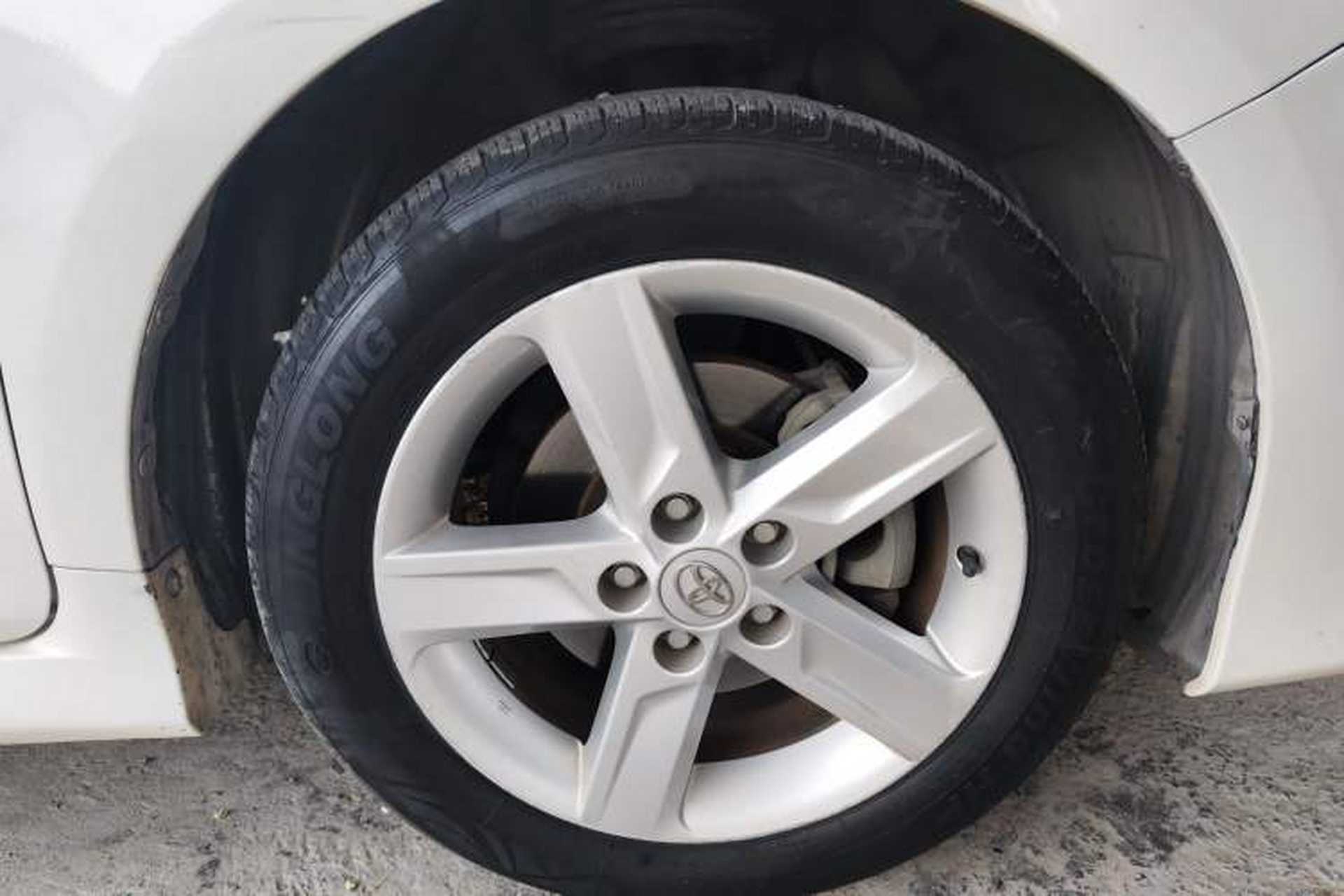 Used Toyota Camry 2012 Junrui 2.0S Radiant Edition Right Front Wheel Hub