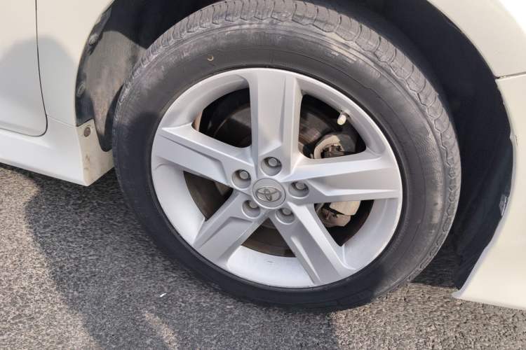 Used Toyota Camry 2012 Junrui 2.0S Radiant Edition Right Front Wheel Hub