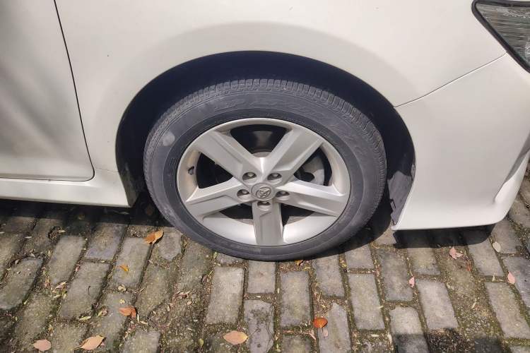 Used Toyota Camry 2012 Junrui 2.0S Radiant Edition Right Front Wheel Hub