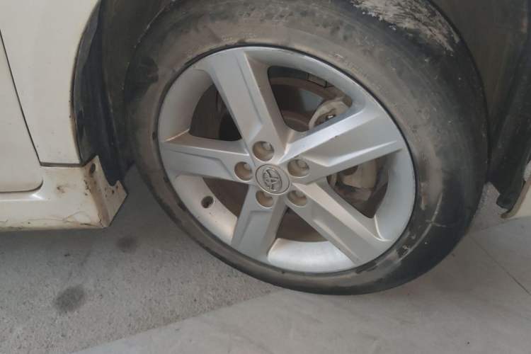 Used Toyota Camry 2012 Junrui 2.0S Radiant Edition Right Front Wheel Hub