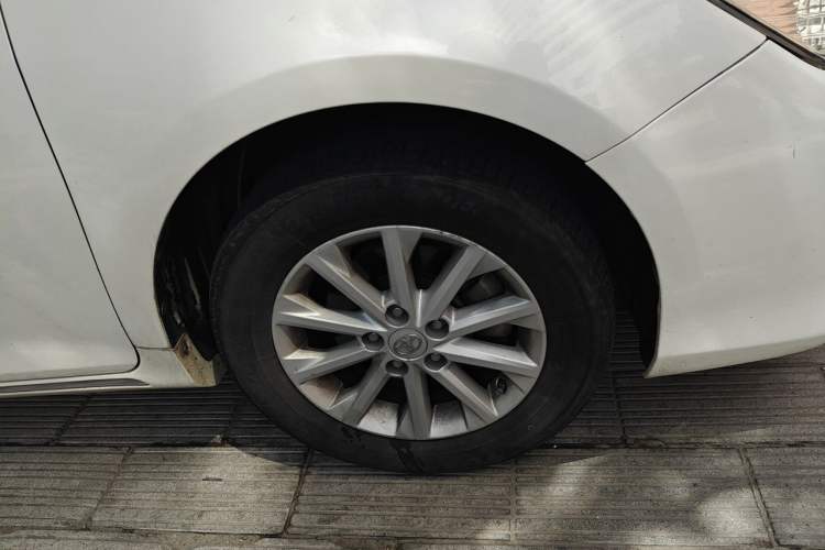 Used Toyota Camry 2012 2.5G Luxury Edition Right Front Wheel Hub