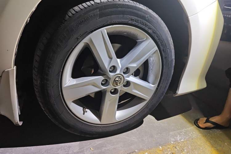 Used Toyota Camry 2012 Junrui 2.0S Radiant Edition Right Front Wheel Hub