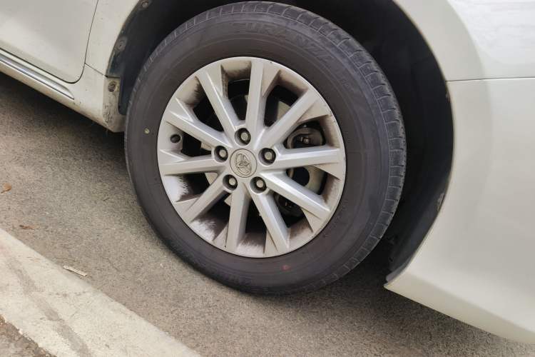Used Toyota Camry 2012 2.5G Luxury Edition Right Front Wheel Hub