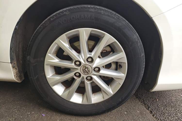 Used Toyota Camry 2012 2.0G Luxury Edition Right Front Wheel Hub