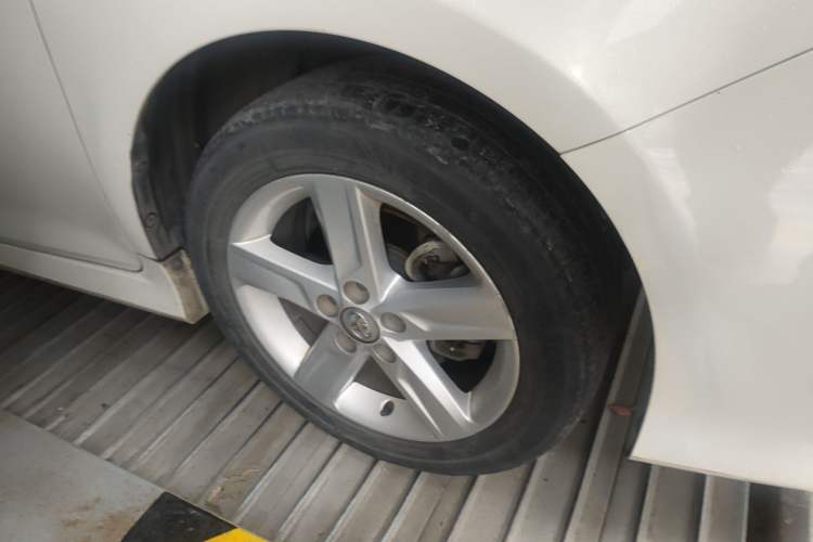 Used Toyota Camry 2012 Junrui 2.0S Radiant Edition Right Front Wheel Hub
